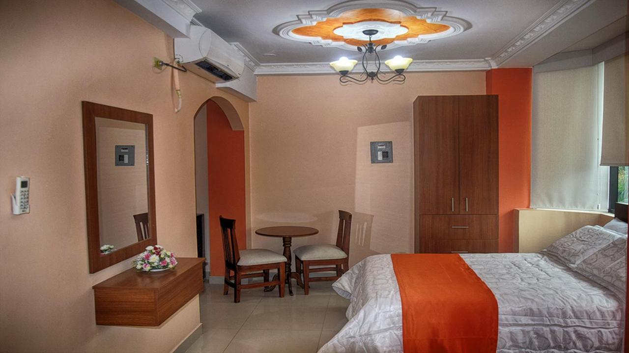 Olan'S Hotel Group Esmeraldas Luaran gambar