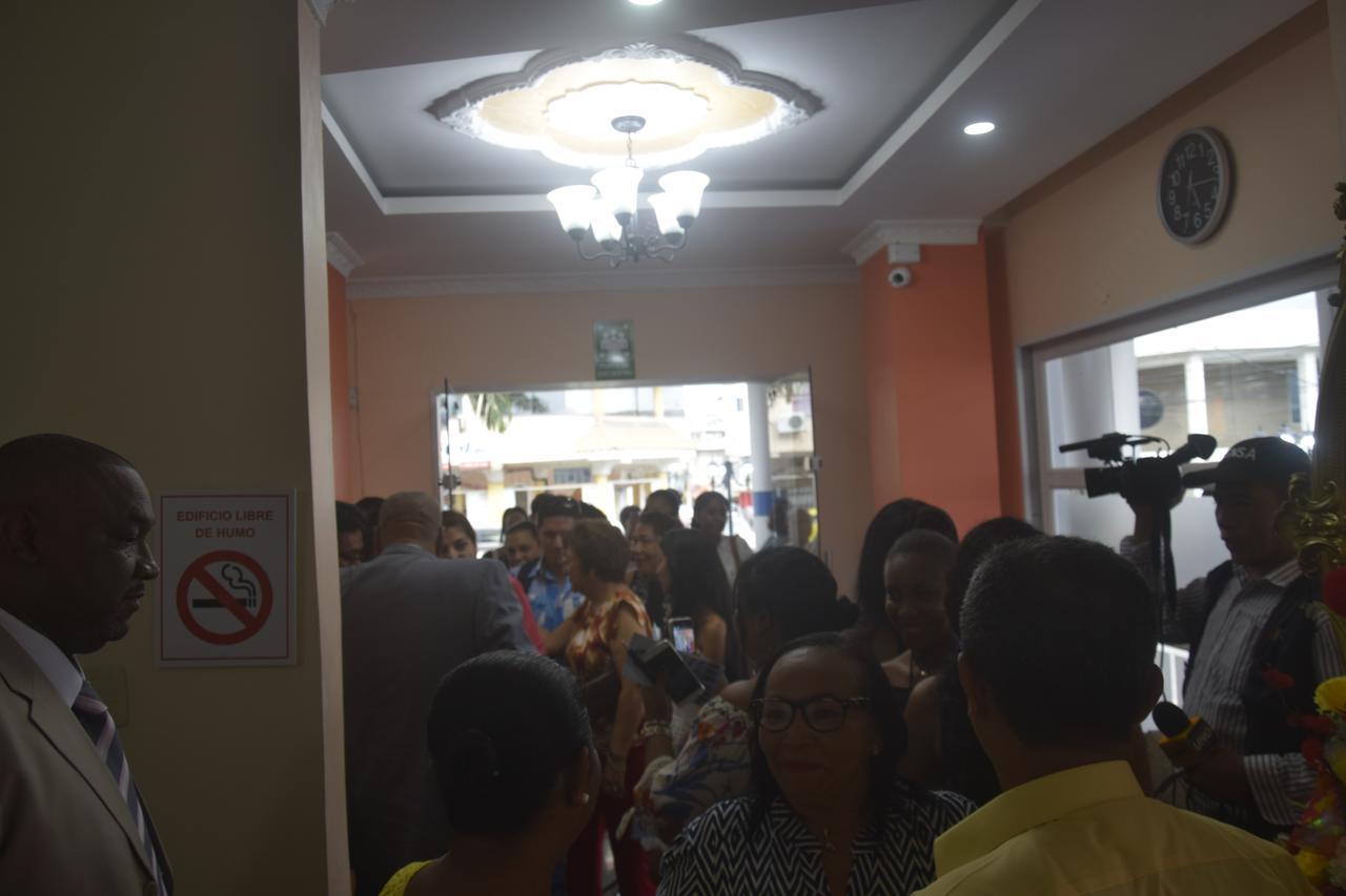Olan'S Hotel Group Esmeraldas Luaran gambar