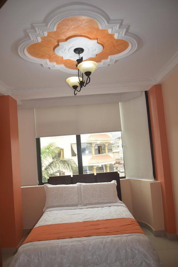 Olan'S Hotel Group Esmeraldas Luaran gambar