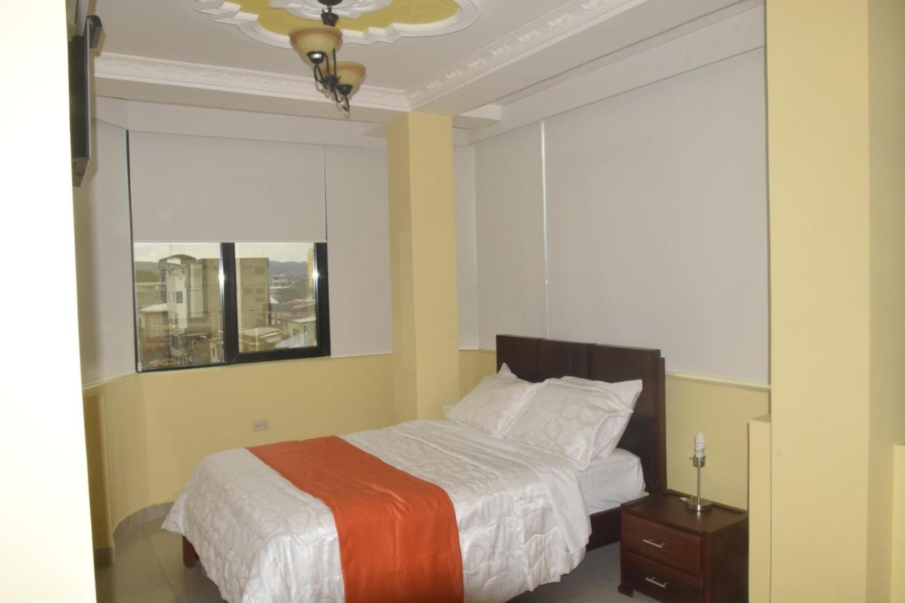 Olan'S Hotel Group Esmeraldas Luaran gambar