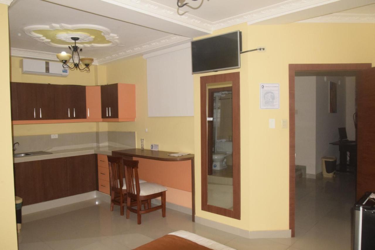 Olan'S Hotel Group Esmeraldas Luaran gambar
