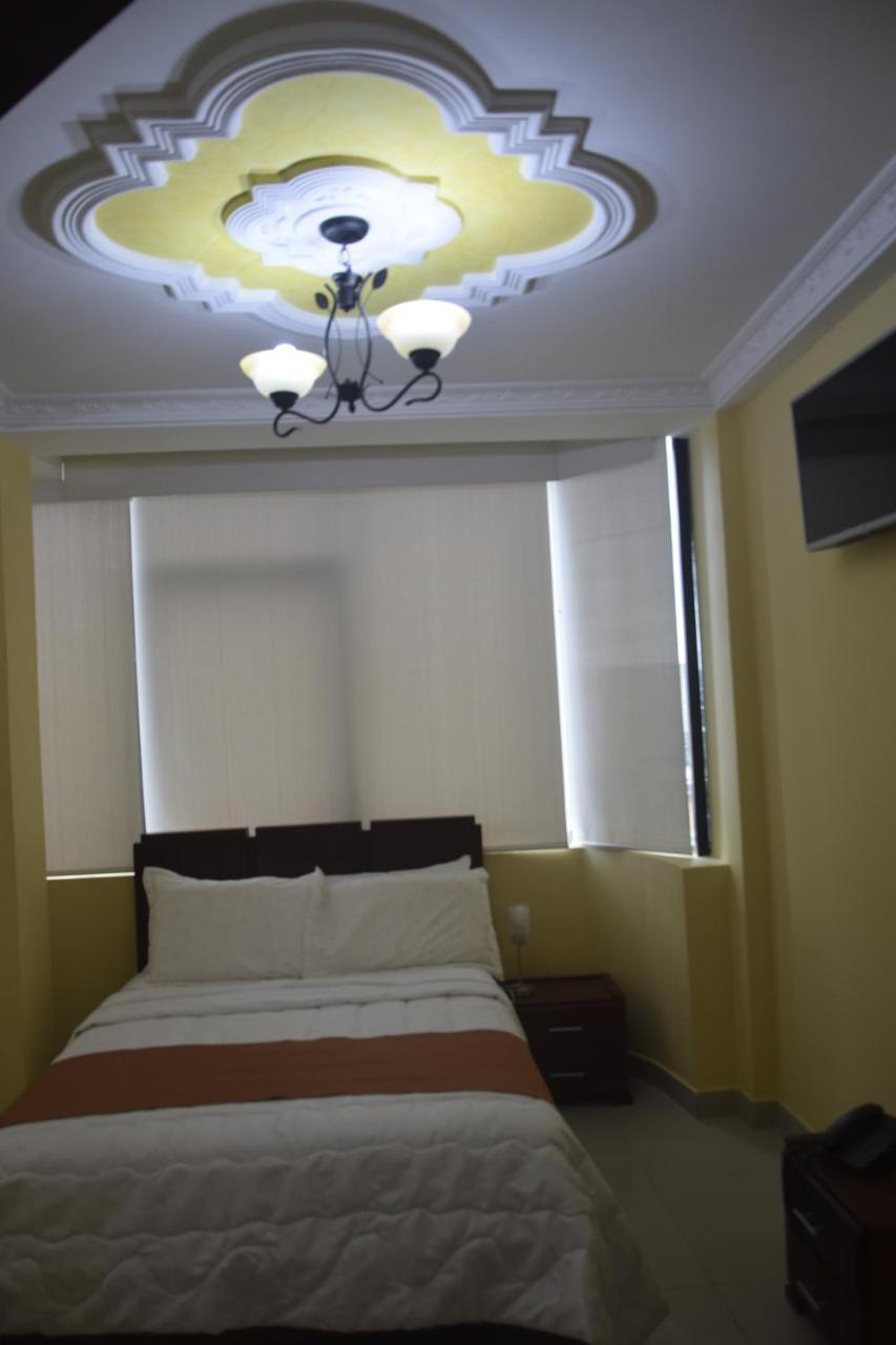 Olan'S Hotel Group Esmeraldas Luaran gambar