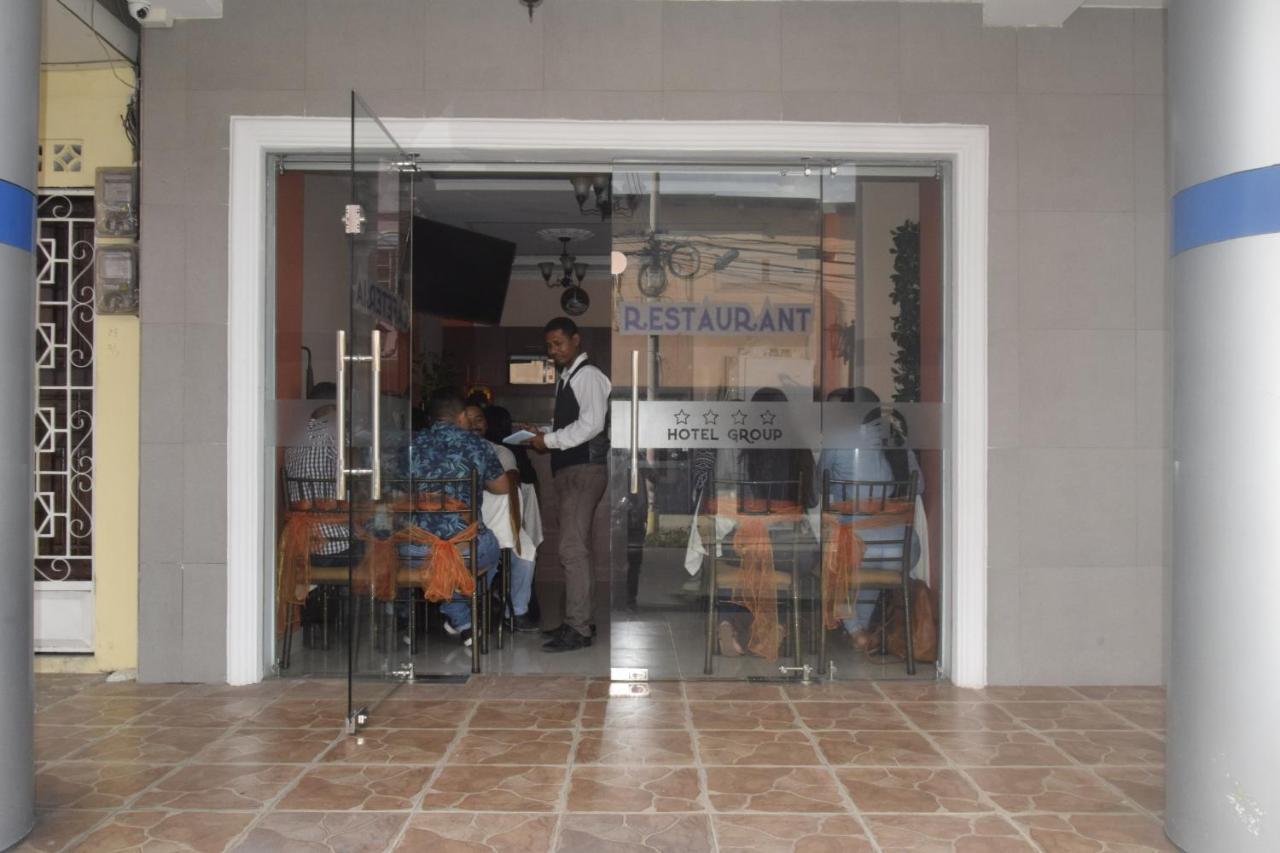 Olan'S Hotel Group Esmeraldas Luaran gambar