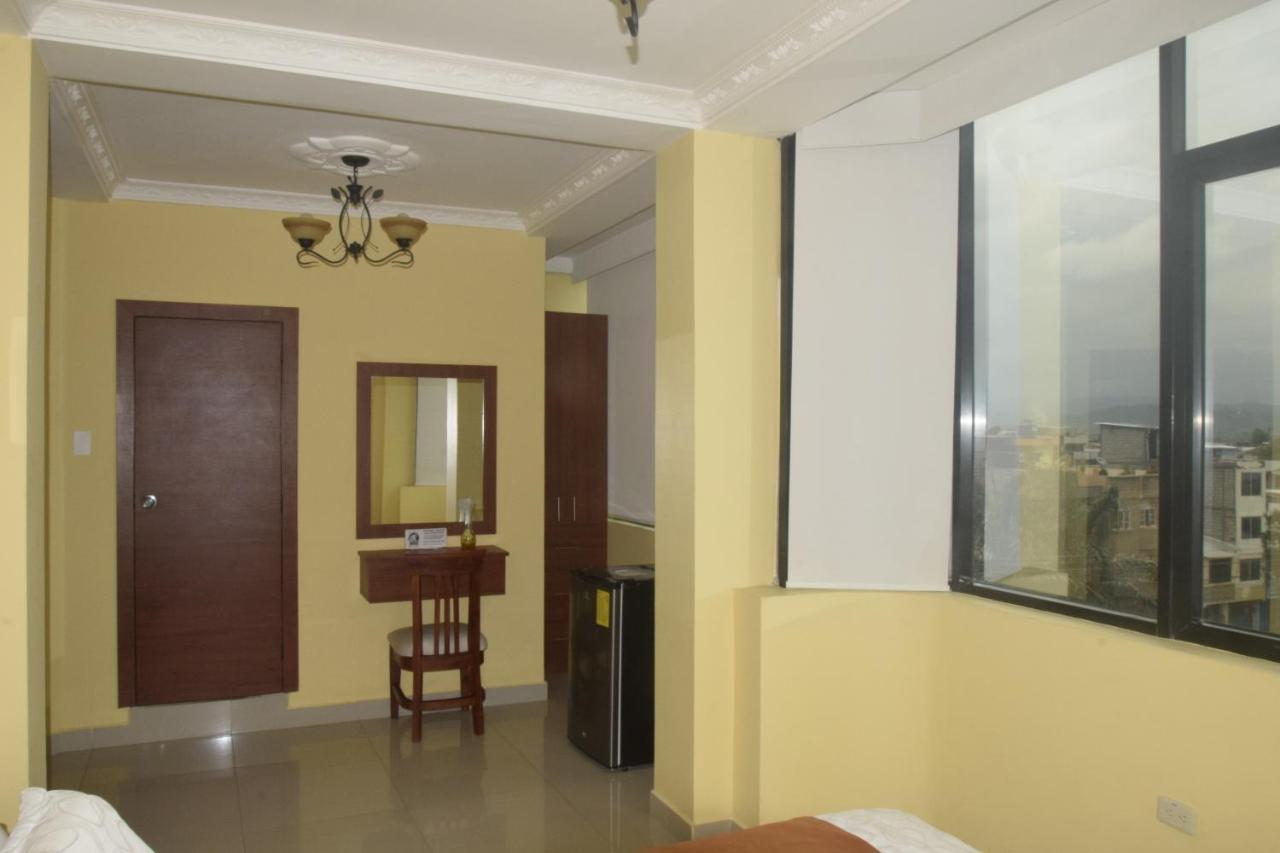 Olan'S Hotel Group Esmeraldas Luaran gambar