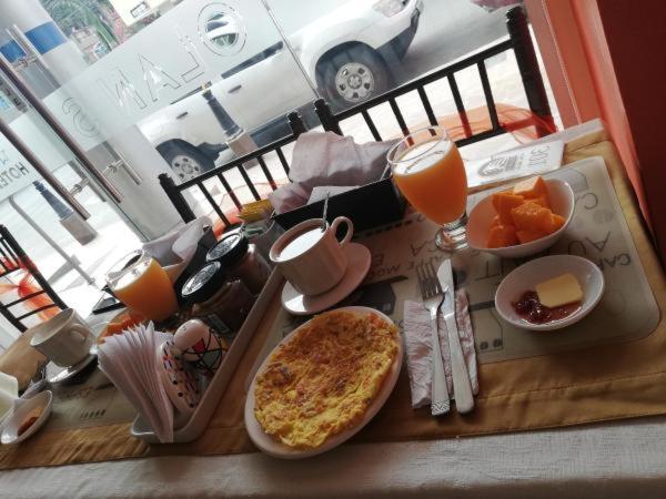 Olan'S Hotel Group Esmeraldas Luaran gambar