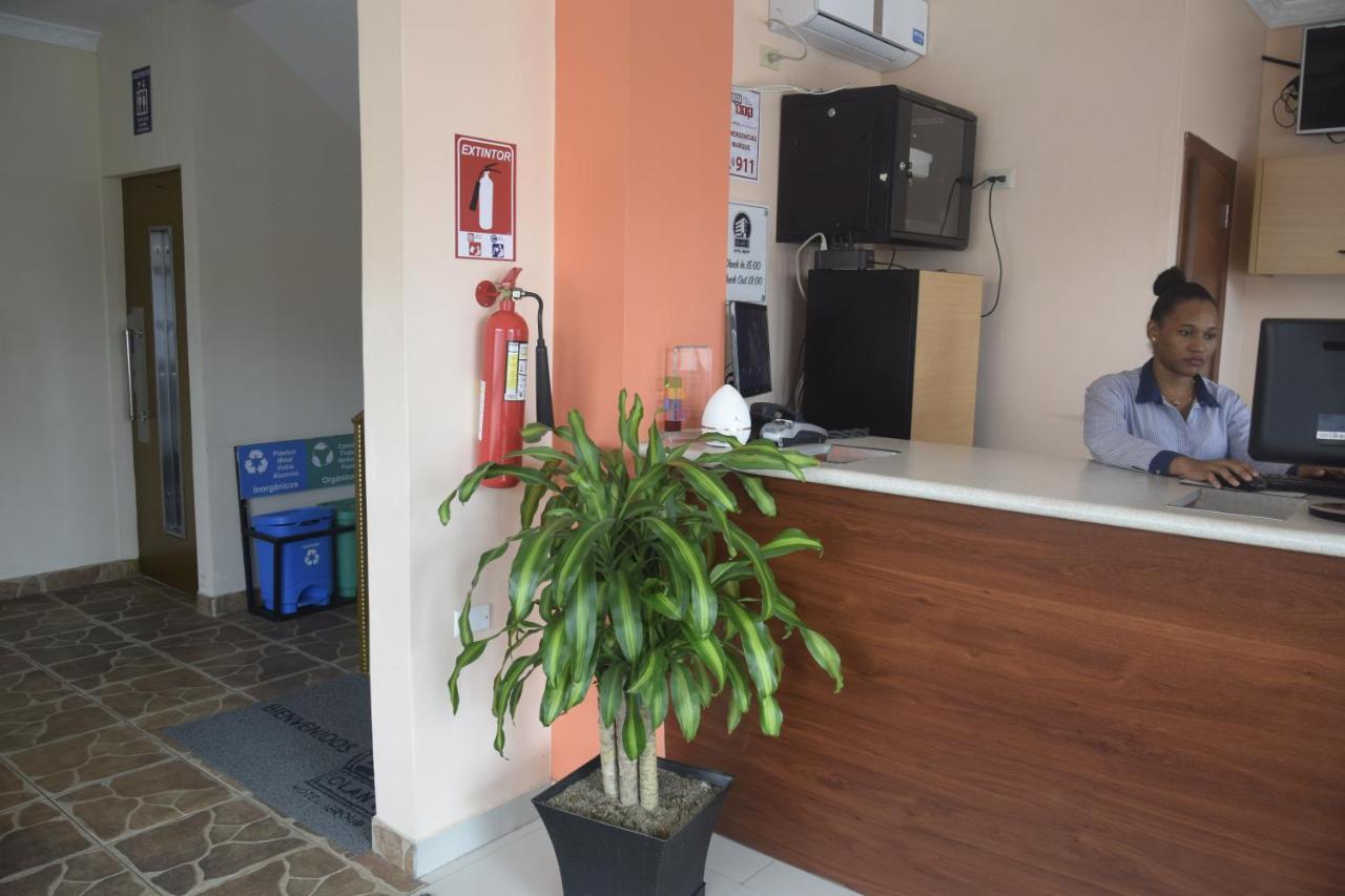 Olan'S Hotel Group Esmeraldas Luaran gambar