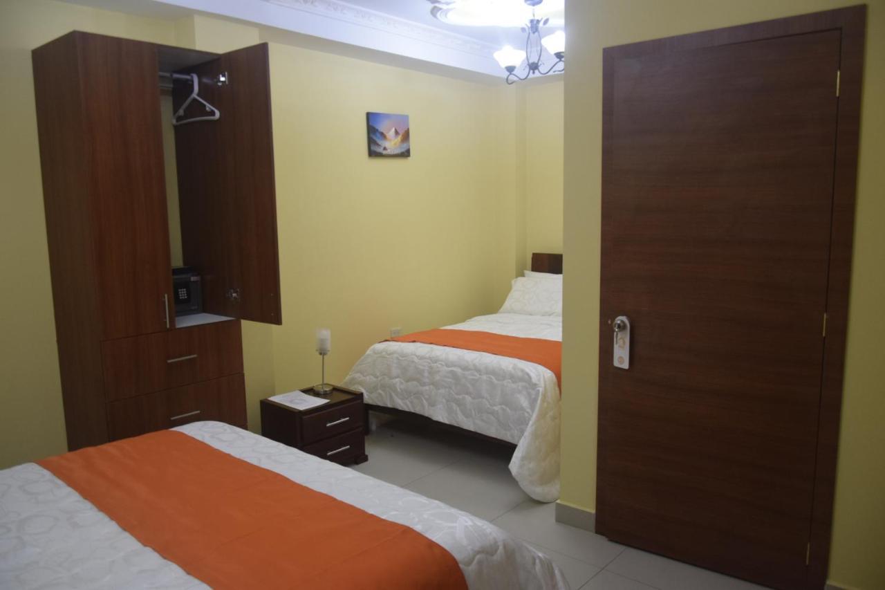 Olan'S Hotel Group Esmeraldas Luaran gambar