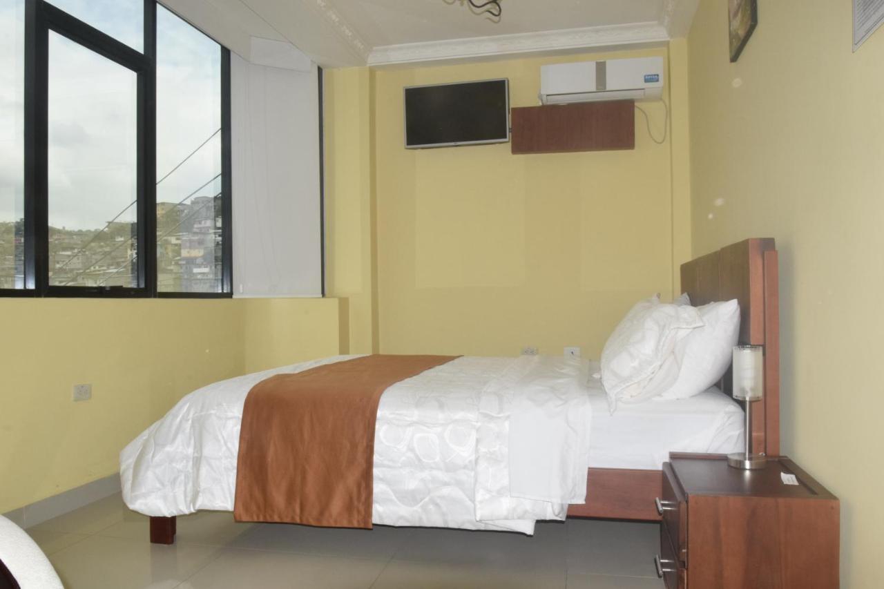 Olan'S Hotel Group Esmeraldas Luaran gambar